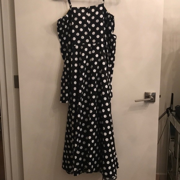 Knot Front Cold Shoulder Polka Dot Dress - Picture 8 of 8